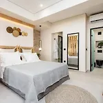 Hotel Legato *