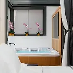 Hotel Legato